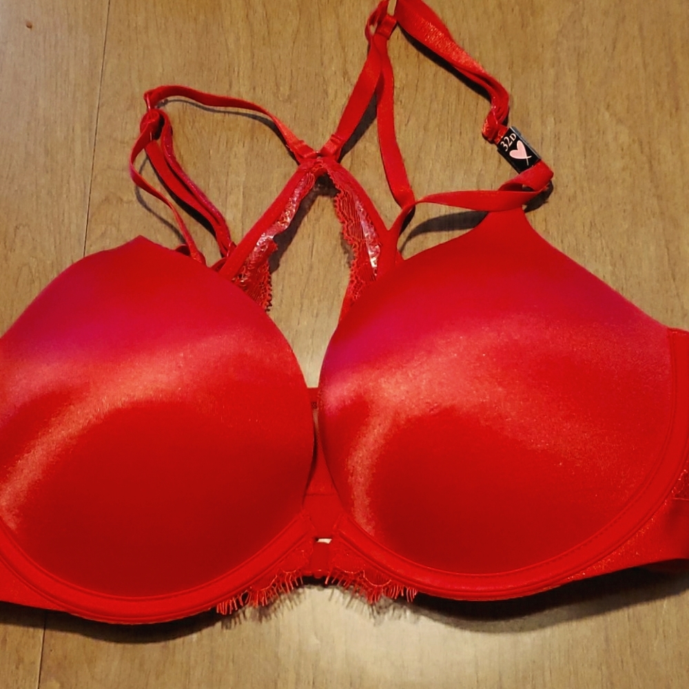 Victoria's Secret Very Sexy Push Up Bra 32D